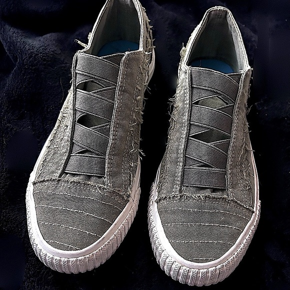 Blowfish Shoes - BLOWFISH MAURA Khaki Sneakers. Size 7.5